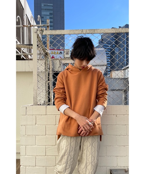 BLACK BY MOUSSY（ブラックバイマウジー）の「side slit pk(サイドスリットパーカー）（パーカー・レディース・ホワイト/ブラック/マジェンタ/キャメル・FREE）」の12枚目の写真