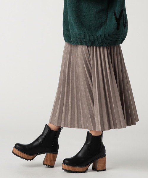 CECIL McBEE(セシルマクビー)の「スエードポンチプリーツスカート(スカート・レディース・グレイッシュベージュ/パープル/アイボリー・LARGE/MEDIUM)」の3枚目の写真