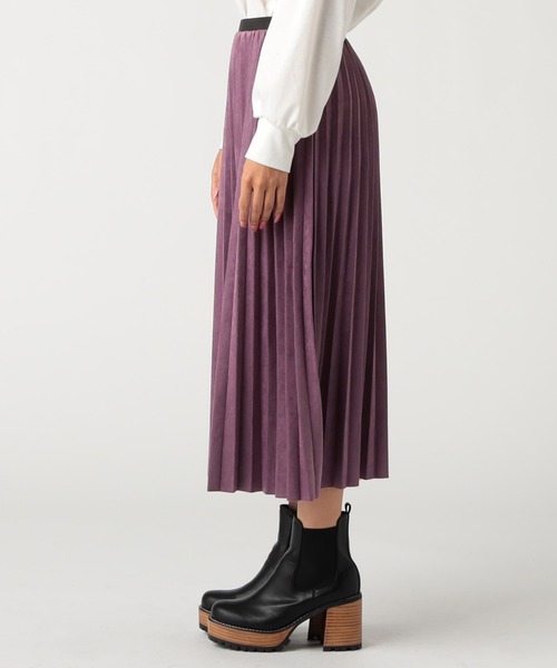 CECIL McBEE(セシルマクビー)の「スエードポンチプリーツスカート(スカート・レディース・グレイッシュベージュ/パープル/アイボリー・LARGE/MEDIUM)」の5枚目の写真