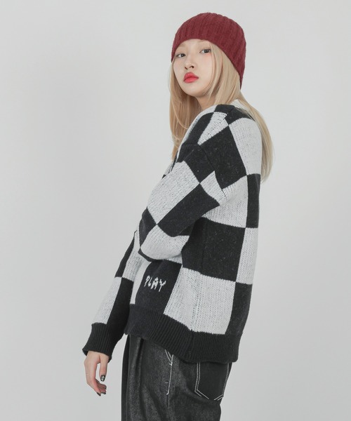 FOLLOWIN(フォロウィン)の「【UNISEX】チェッカーボードウールニット(ニット/セーター・レディース・ブラック・FREE)」の5枚目の写真