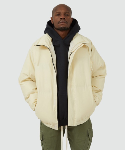 FOG ESSENTIALS（エフオージーエッセンシャルズ）の「【FEAR OF GOD ESSENTIALS】PUFFER JACKET（ダウンジャケット/コート・メンズ・ブラウン/クリーム/オリーブ/ブラック・SMALL/MEDIUM/LARGE）」の14枚目の写真