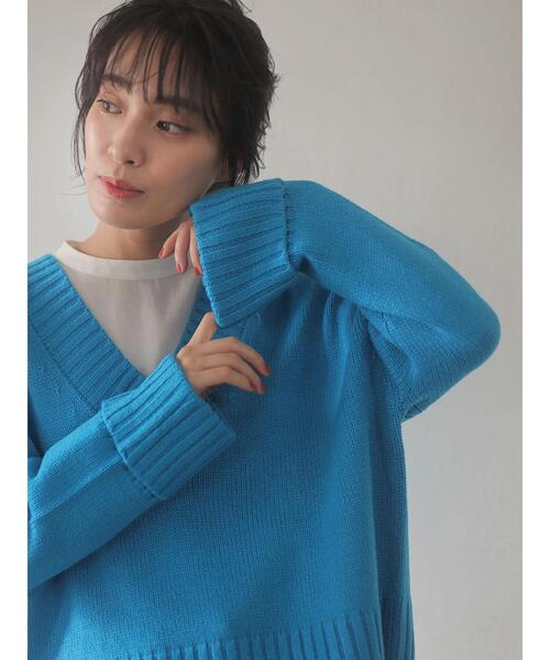 Green　Parks（グリーンパークス）の「厚みショート丈Vネックプルオーバー＊（ニット/セーター・レディース・ブルー/オレンジ/グレー/ブラック/アイボリー・FREE）」の4枚目の写真