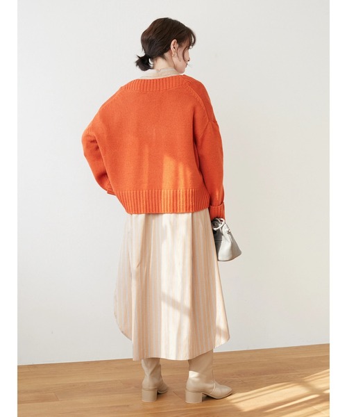 Green　Parks（グリーンパークス）の「厚みショート丈Vネックプルオーバー＊（ニット/セーター・レディース・ブルー/オレンジ/グレー/ブラック/アイボリー・FREE）」の6枚目の写真