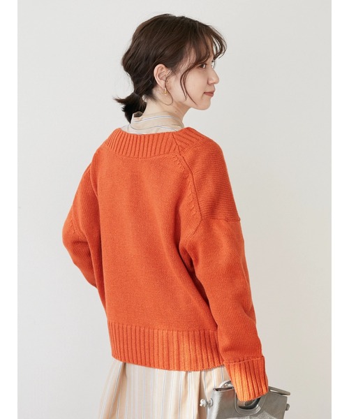 Green　Parks（グリーンパークス）の「厚みショート丈Vネックプルオーバー＊（ニット/セーター・レディース・ブルー/オレンジ/グレー/ブラック/アイボリー・FREE）」の18枚目の写真