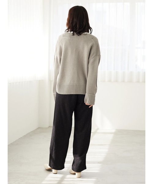 Green　Parks（グリーンパークス）の「厚みショート丈Vネックプルオーバー＊（ニット/セーター・レディース・ブルー/オレンジ/グレー/ブラック/アイボリー・FREE）」の7枚目の写真