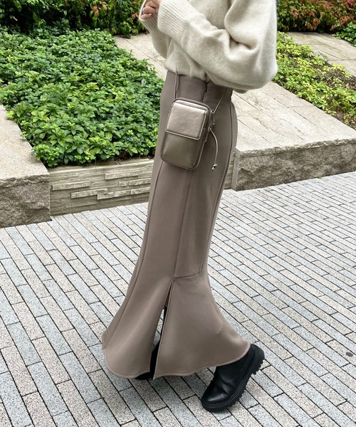 DouDou(ドゥドゥ)の「【WEB限定】カットマーメイド切替スカート(スカート・レディース・ブラック/ベージュ/ライトベージュ・38/36)」の1枚目の写真