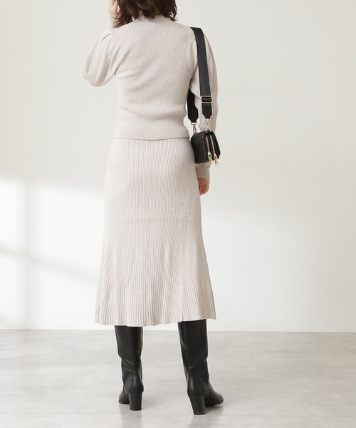 N.（N. Natural Beauty Basic）（エヌエヌナチュラルビューティーベーシック）の「◆ボトルネックパワーショルダーニットセットアップ（ワンピース・レディース・モカ/グリーン/クリーム・MEDIUM）」の12枚目の写真