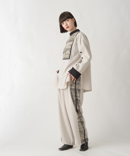 La SRIC(ラスリック)の「La SRIC / ボタンスリーブBL【セットアップ可】(シャツ/ブラウス・レディース・ブラック/グレー系その他・38)」の5枚目の写真