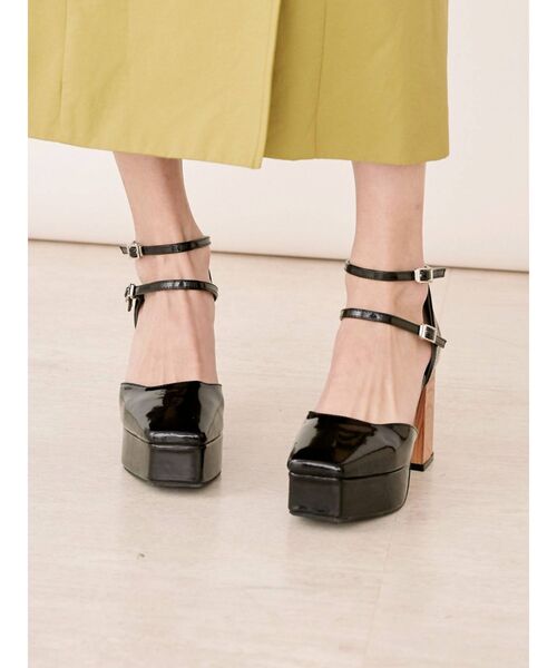 EVRIS（エヴリス）の「ダブルストラップウッドヒールシューズ（パンプス・レディース・グリーン/ブラック・LARGE/SMALL/MEDIUM）」の11枚目の写真