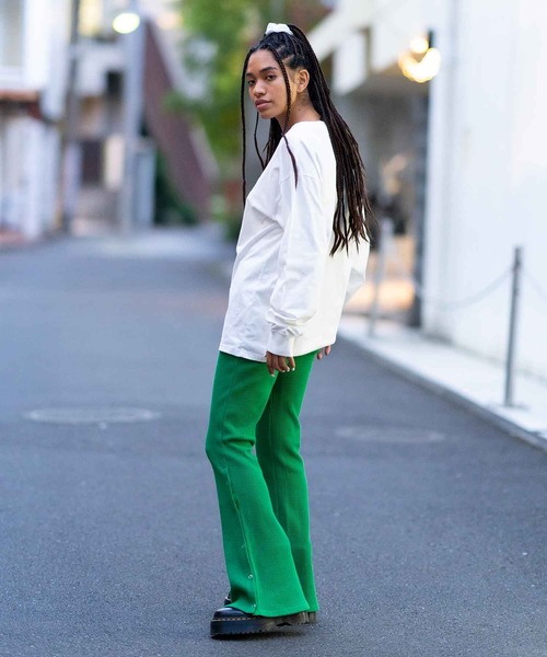 X-girl（エックスガール）の「BASIC OVAL LOGO L/S TEE（Tシャツ/カットソー・レディース・ライトブルー/ブラック/ホワイト・L/M/XL/S）」の4枚目の写真