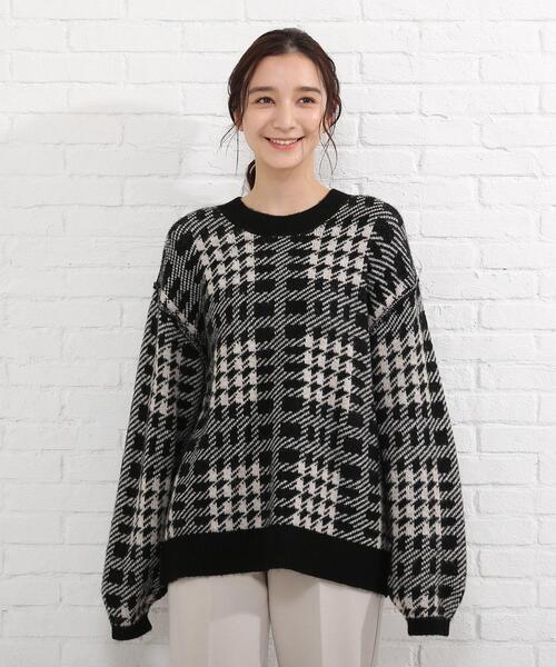 SHOO・LA・RUE（シューラルー）の「◆ふわふわ素材が可愛い！チェック柄ゆったりニット（ニット/セーター・レディース・ホワイト系その他2/サックスブルー系1/ブラック系1・00）」の10枚目の写真