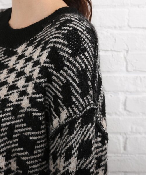 SHOO・LA・RUE（シューラルー）の「◆ふわふわ素材が可愛い！チェック柄ゆったりニット（ニット/セーター・レディース・ホワイト系その他2/サックスブルー系1/ブラック系1・00）」の21枚目の写真