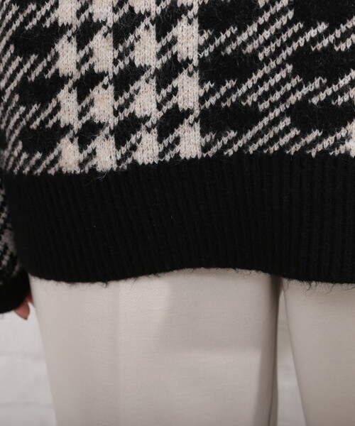SHOO・LA・RUE（シューラルー）の「◆ふわふわ素材が可愛い！チェック柄ゆったりニット（ニット/セーター・レディース・ホワイト系その他2/サックスブルー系1/ブラック系1・00）」の13枚目の写真