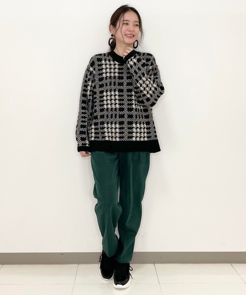 SHOO・LA・RUE（シューラルー）の「◆ふわふわ素材が可愛い！チェック柄ゆったりニット（ニット/セーター・レディース・ホワイト系その他2/サックスブルー系1/ブラック系1・00）」の9枚目の写真