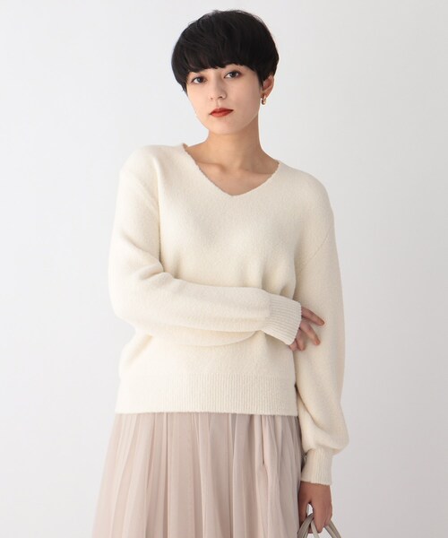 AG by aquagirl(エージーバイアクアガール)の「◆ミニナイロンフェザーVネックニット【WEB限定サイズ】(ニット/セーター・レディース・オフホワイト/ブラウン系/ダークグリーン/グレー・40/38/36)」の9枚目の写真
