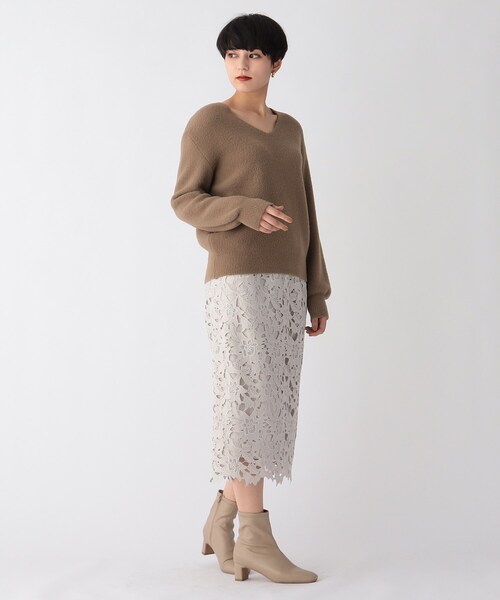 AG by aquagirl(エージーバイアクアガール)の「◆ミニナイロンフェザーVネックニット【WEB限定サイズ】(ニット/セーター・レディース・オフホワイト/ブラウン系/ダークグリーン/グレー・40/38/36)」の14枚目の写真