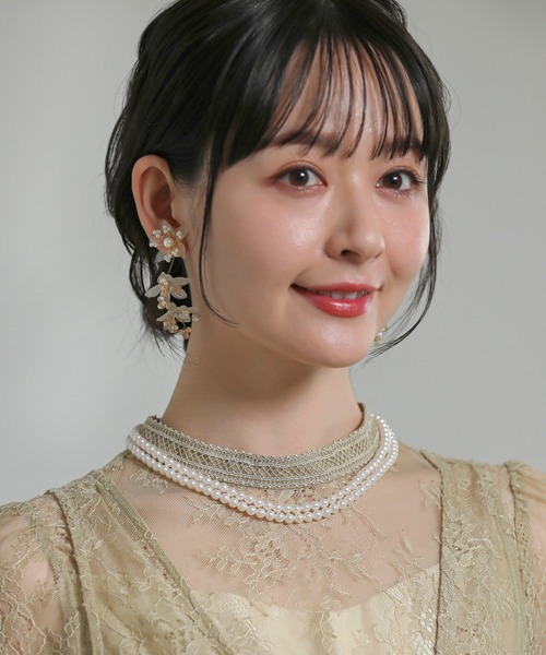 Kana（カナ）の「フラワーモチーフ ゴージャス 結婚式 お呼ばれ ピアス