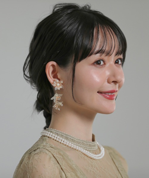 4℃ フラワーモチーフ ピアス(両耳用) Kana（カナ）の「フラワーモチーフ ゴージャス 結婚式 お呼ばれ ピアス