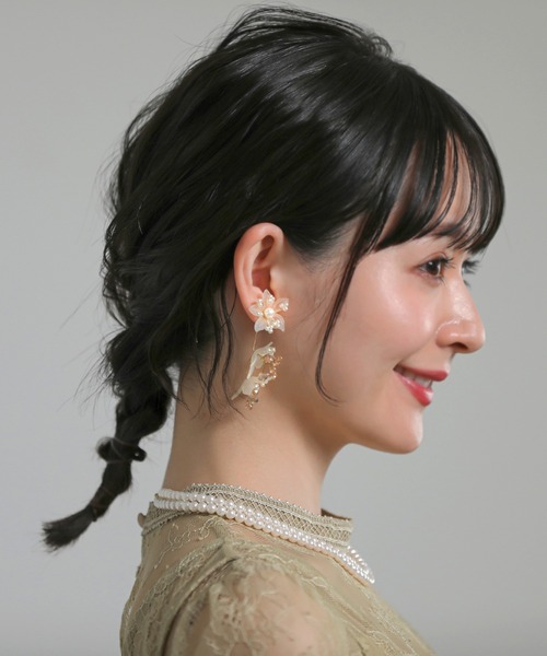 Kana（カナ）の「フラワーモチーフ ゴージャス 結婚式 お呼ばれ ピアス