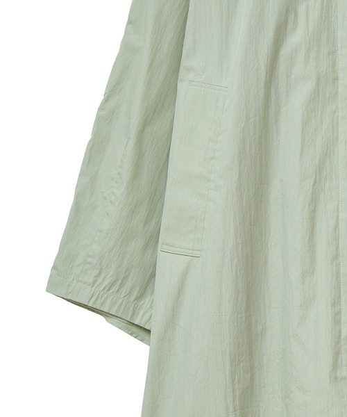 CLANE（クラネ）の「BACK FRILL SINGLE  COAT（トレンチコート・レディース・ミント/アイボリー・2/1）」の13枚目の写真
