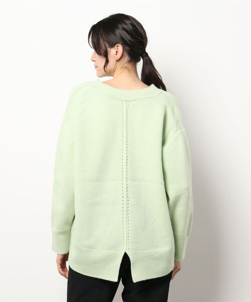 BEARDSLEY（ビアズリー）の「Vネックニット（ニット/セーター・レディース・ピンク/グリーン・FREE）」の4枚目の写真