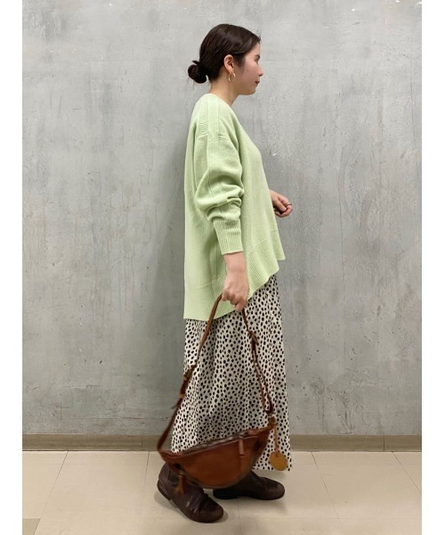 BEARDSLEY（ビアズリー）の「Vネックニット（ニット/セーター・レディース・ピンク/グリーン・FREE）」の6枚目の写真