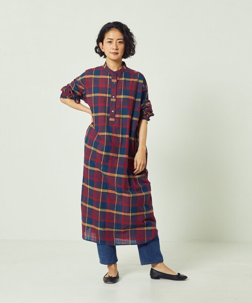 Freada（フリーダ）の「Freada/フリーダ 先染めチェックシャツワンピース（シャツワンピース・レディース・オフホワイト/レッド・ﾌﾘ-）」の5枚目の写真