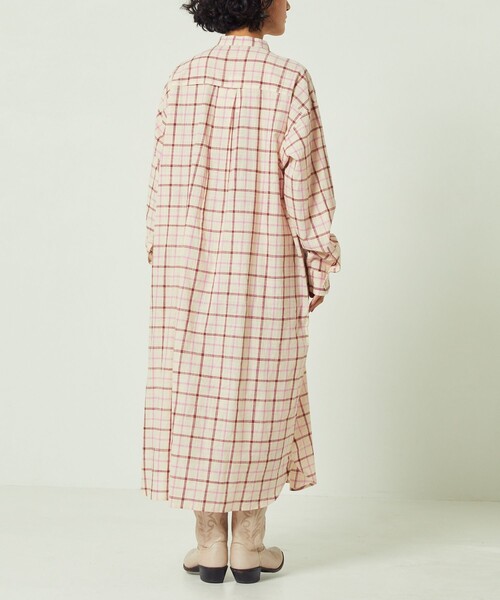 Freada（フリーダ）の「Freada/フリーダ 先染めチェックシャツワンピース（シャツワンピース・レディース・オフホワイト/レッド・ﾌﾘ-）」の21枚目の写真
