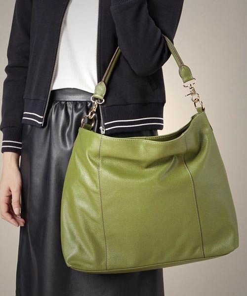 ROSE BUD COUPLES (ローズ バッド カップルズ)の「R-1945 FRONT ZIP PKT LARGE SQUARE BAG(ショルダーバッグ・レディース・ブラック/オレンジ/グリーン・ONE SIZE)」の3枚目の写真