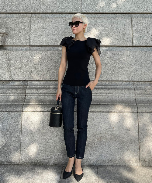 JENNE(ジェンヌ)の「リボン付き 2wayノースリーブニット(ニット/セーター・レディース・ブラック/ホワイト・SMALL/LARGE/MEDIUM)」の3枚目の写真
