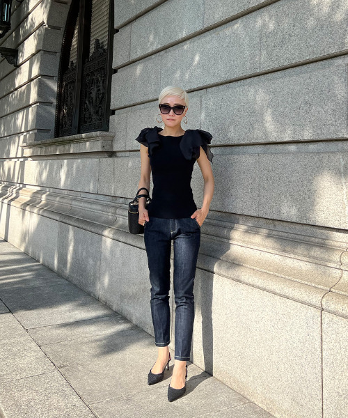JENNE(ジェンヌ)の「リボン付き 2wayノースリーブニット(ニット/セーター・レディース・ブラック/ホワイト・SMALL/LARGE/MEDIUM)」の9枚目の写真