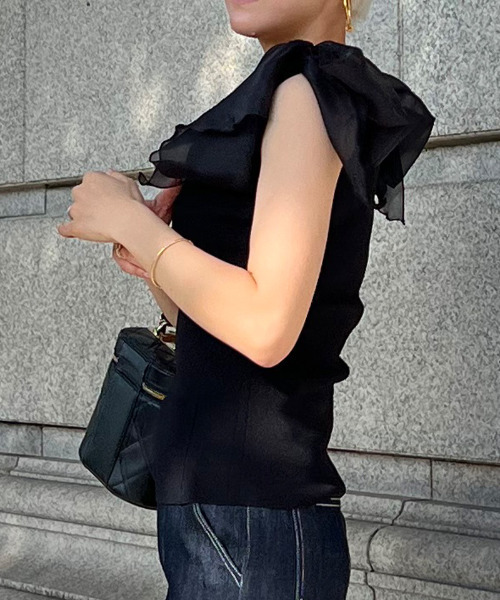 JENNE(ジェンヌ)の「リボン付き 2wayノースリーブニット(ニット/セーター・レディース・ブラック/ホワイト・SMALL/LARGE/MEDIUM)」の12枚目の写真