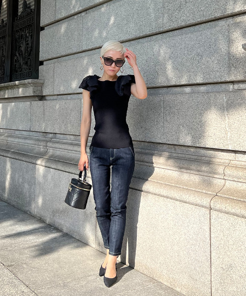 JENNE(ジェンヌ)の「リボン付き 2wayノースリーブニット(ニット/セーター・レディース・ブラック/ホワイト・SMALL/LARGE/MEDIUM)」の13枚目の写真