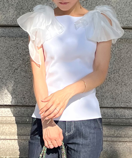 JENNE(ジェンヌ)の「リボン付き 2wayノースリーブニット(ニット/セーター・レディース・ブラック/ホワイト・SMALL/LARGE/MEDIUM)」の15枚目の写真