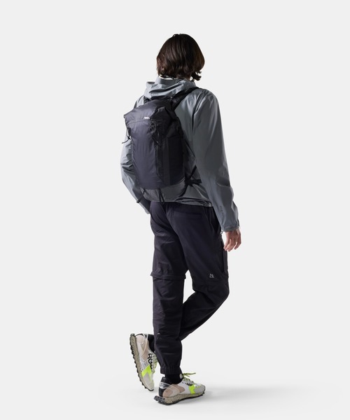 Matador（マタドール）の「Matador/マタドール Freerain22 Waterproof Packable Backpack/フリーレイン22（バックパック/リュック・メンズ・ブラック・FREE）」の9枚目の写真