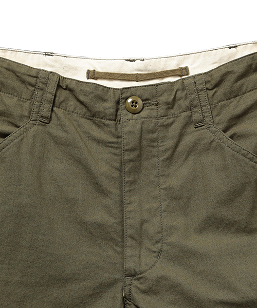 BEAMS PLUS(ビームスプラス)の「BEAMS PLUS / リップストップ ミリタリー6P パンツ(カーゴパンツ・メンズ・オリーブ・SMALL/MEDIUM/LARGE/X-LARGE)」の9枚目の写真