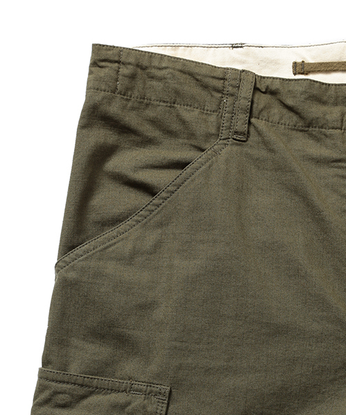 BEAMS PLUS(ビームスプラス)の「BEAMS PLUS / リップストップ ミリタリー6P パンツ(カーゴパンツ・メンズ・オリーブ・SMALL/MEDIUM/LARGE/X-LARGE)」の11枚目の写真