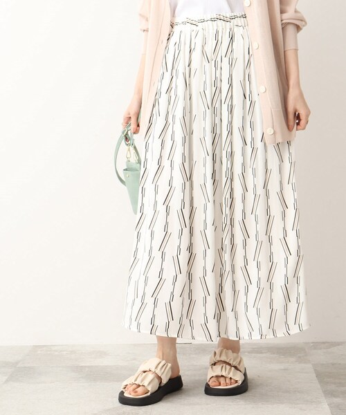 DRESKIP(ドレスキップ)の「◆【洗える】サテンギャザースカート(スカート・レディース・カーキ/ネイビー/レモンイエロー/ホワイト系3/グレー系その他/ホワイト系8・04/02/03)」の2枚目の写真