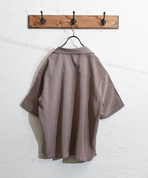 Anytime Songs（エニータイムソングス）の「ポリ無地 ビッグステッチングシャツ（シャツ/ブラウス・メンズ・ホワイト/ブラック/サックスブルー/グリーン/モカ/グレイッシュベージュ・MEDIUM/LARGE）」の7枚目の写真