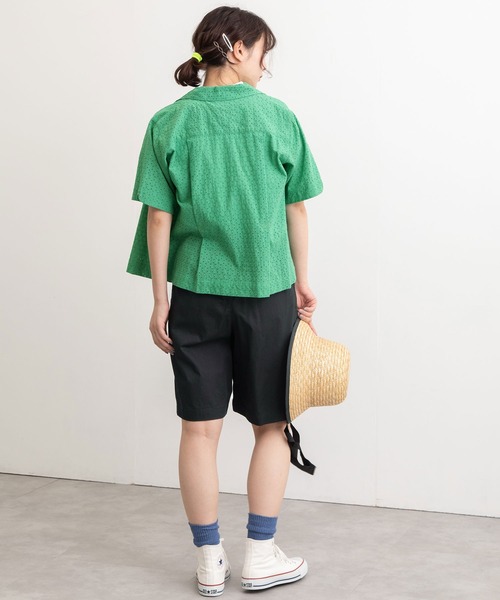 POU DOU DOU(プードゥドゥ)の「エンブロイダリー開襟シャツ(シャツ/ブラウス・レディース・ブラック/オフホワイト/グリーン・3)」の10枚目の写真