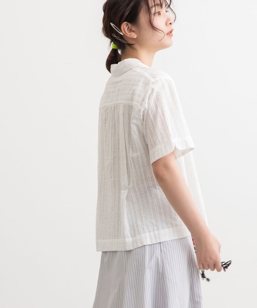 POU DOU DOU(プードゥドゥ)の「エンブロイダリー開襟シャツ(シャツ/ブラウス・レディース・ブラック/オフホワイト/グリーン・3)」の12枚目の写真