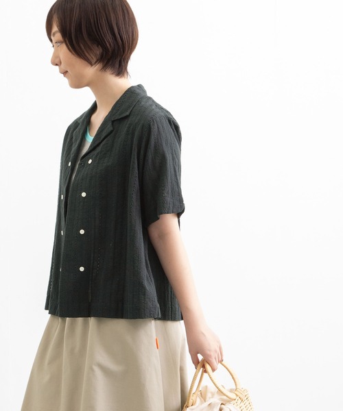 POU DOU DOU(プードゥドゥ)の「エンブロイダリー開襟シャツ(シャツ/ブラウス・レディース・ブラック/オフホワイト/グリーン・3)」の21枚目の写真