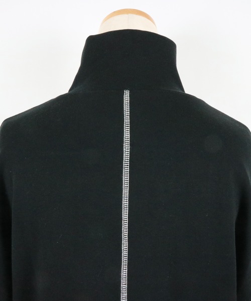 AULA AILA(アウラアイラ)の「ギャザースリーブプルオーバー(スウェット・レディース・ホワイト/ブラック/オレンジ・0)」の12枚目の写真