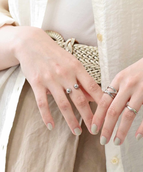 LHME（エルエイチエムイー）の「LHME プランプドロップリング/サージカルステンレス316L（金属アレルギー対応）（リング・レディース・シルバー/ゴールド・9号/11号/13号/15号）」の14枚目の写真