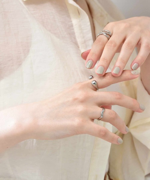 LHME（エルエイチエムイー）の「LHME プランプドロップリング/サージカルステンレス316L（金属アレルギー対応）（リング・レディース・シルバー/ゴールド・9号/11号/13号/15号）」の6枚目の写真