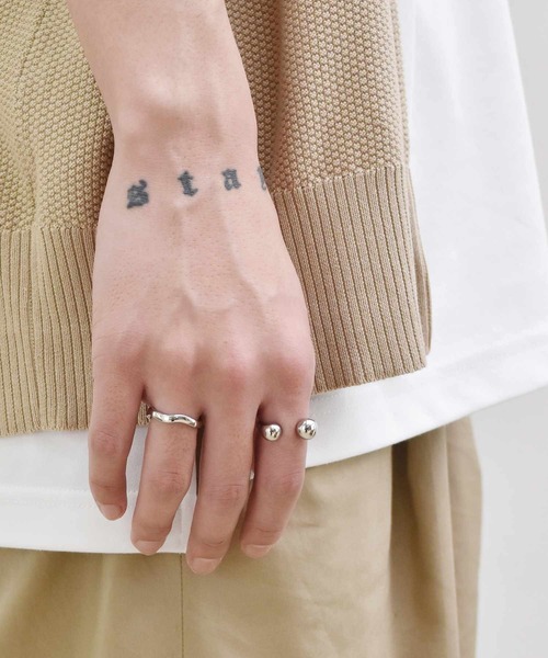 LHME（エルエイチエムイー）の「LHME プランプドロップリング/サージカルステンレス316L（金属アレルギー対応）（リング・レディース・シルバー/ゴールド・9号/11号/13号/15号）」の19枚目の写真