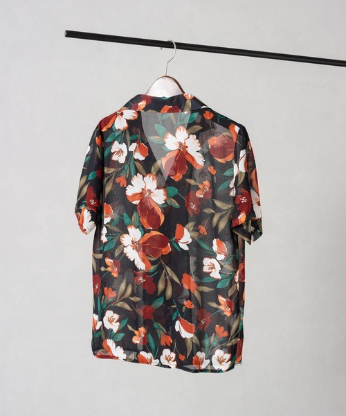 SpRay（スプレイ）の「花柄オープンカラーシャツ（シャツ/ブラウス・レディース・ブラック/オフホワイト/ブルー・FREE）」の10枚目の写真