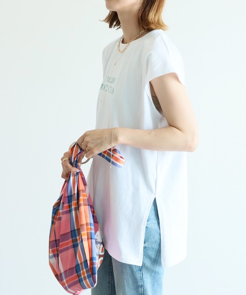 reca（レカ）の「フレンチスリーブチビロゴTシャツ（Tシャツ/カットソー・レディース・ブラック/オフホワイト/オレンジ/グリーン・FREE）」の6枚目の写真