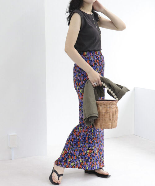 fredy emue（フレディエミュ）の「リブヘンリーネック フレンチプルオーバーカットソー（Tシャツ/カットソー・レディース・オフホワイト/ブルー/チャコールグレー・38）」の15枚目の写真