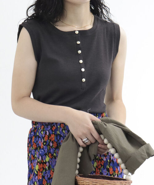 fredy emue（フレディエミュ）の「リブヘンリーネック フレンチプルオーバーカットソー（Tシャツ/カットソー・レディース・オフホワイト/ブルー/チャコールグレー・38）」の18枚目の写真